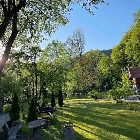 Apartamento Holiday With Private Pool, Land And Facilities Fojnica